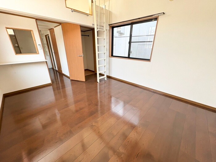 物件内観写真8　(居室)