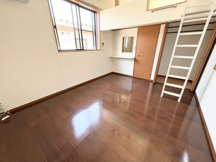 物件内観写真11　(居室)