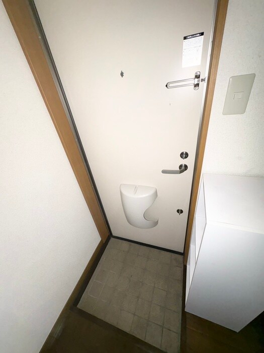 物件内観写真18　(玄関)