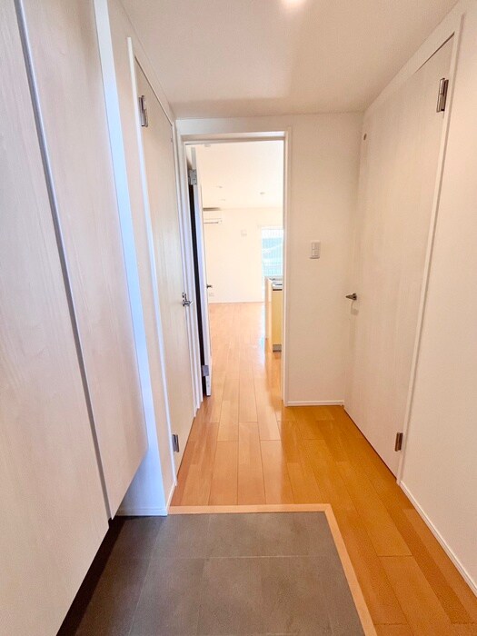 物件内観写真18　(廊下)