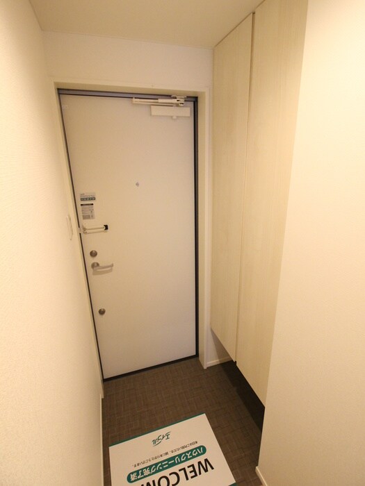 物件内観写真18　(玄関)