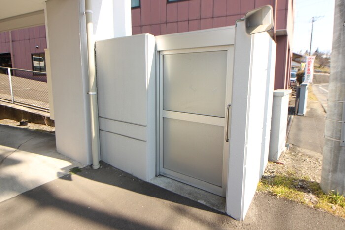 物件外観写真4　(建物設備)