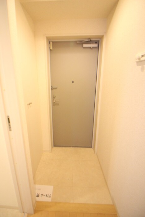 物件内観写真13　(玄関)
