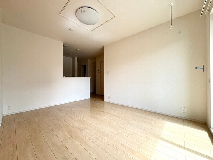 物件内観写真2　(居室)