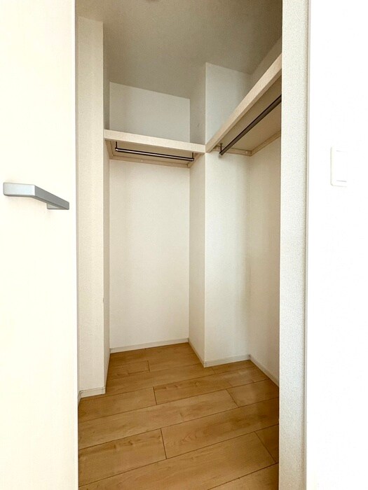 物件内観写真5　(収納)