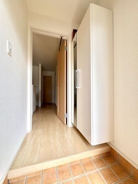 物件内観写真12　(廊下)