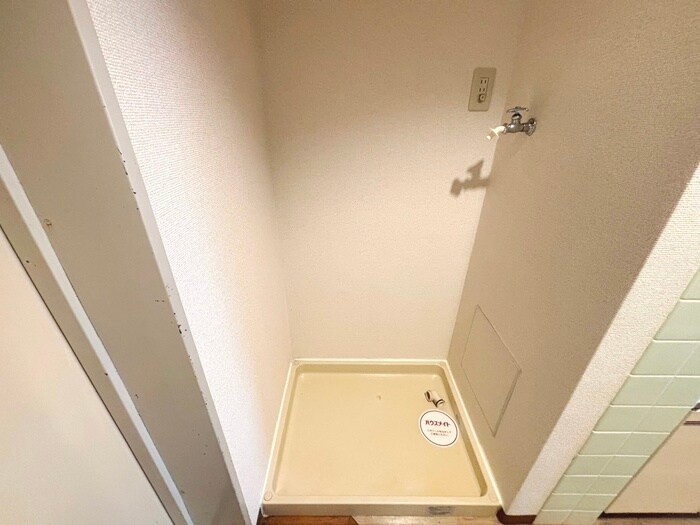 物件内観写真14　(洗濯機置場)