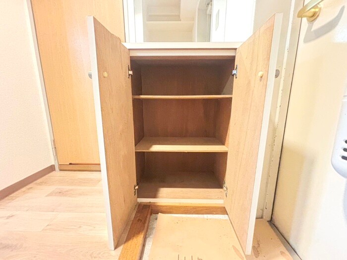 物件内観写真15　(靴箱)