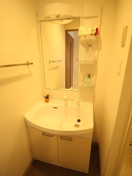 物件内観写真12　(洗濯機置場)