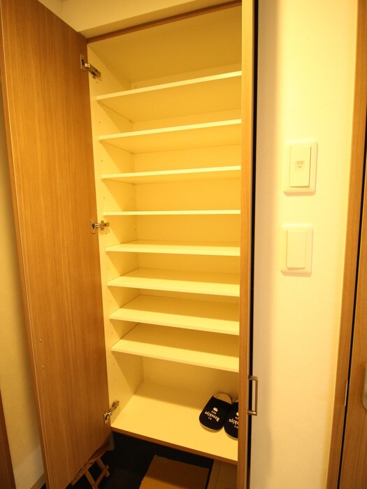 物件内観写真18　(靴箱)