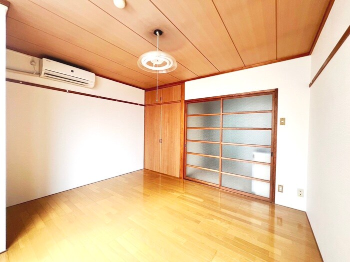 物件内観写真8　(居室)