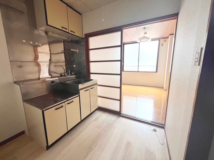 物件内観写真9　(居室)