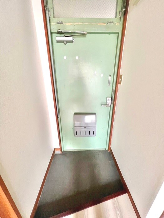 物件内観写真19　(玄関)