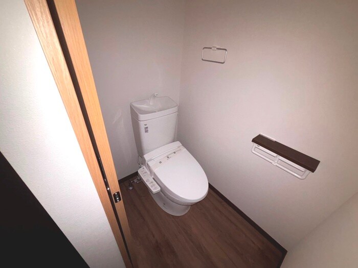 物件内観写真15　(トイレ)