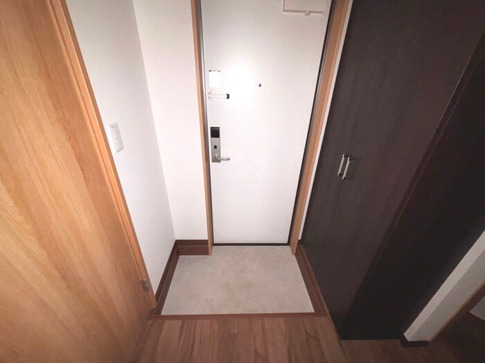 物件内観写真20　(玄関)