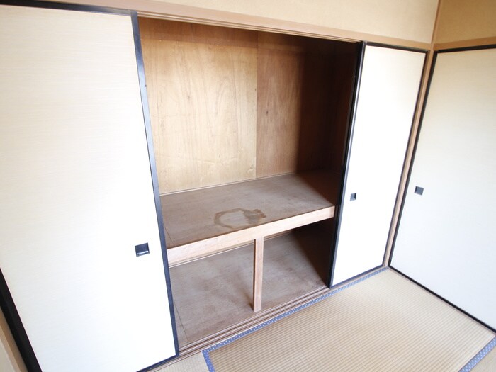 物件内観写真10　(収納)