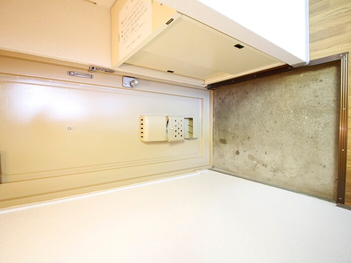 物件内観写真18　(玄関)