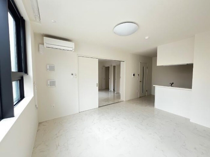 物件内観写真3　(居室)