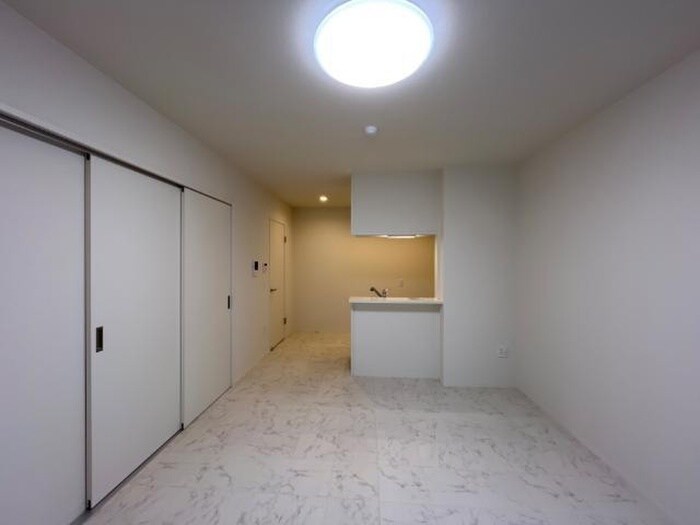 物件内観写真3　(居室)