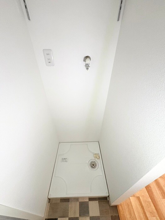 物件内観写真15　(洗濯機置場)