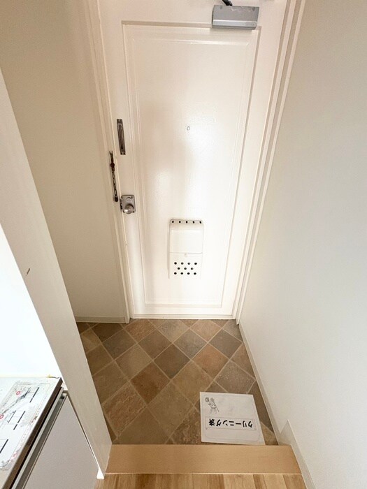 物件内観写真16　(玄関)