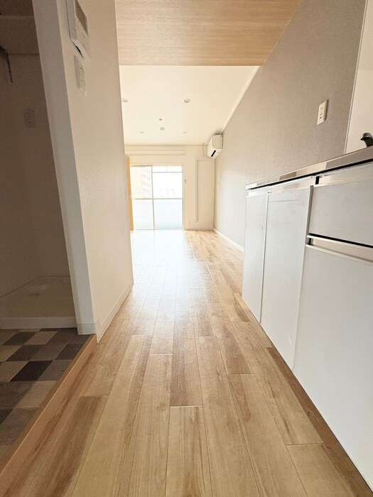 物件内観写真17　(廊下)