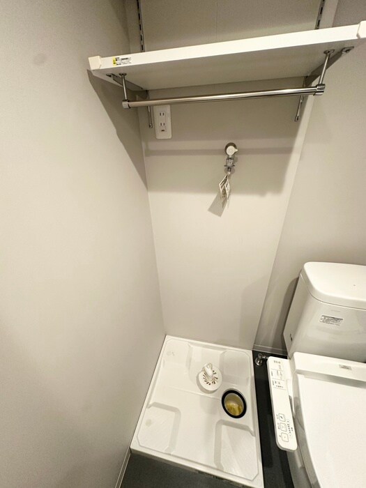 物件内観写真14　(洗濯機置場)