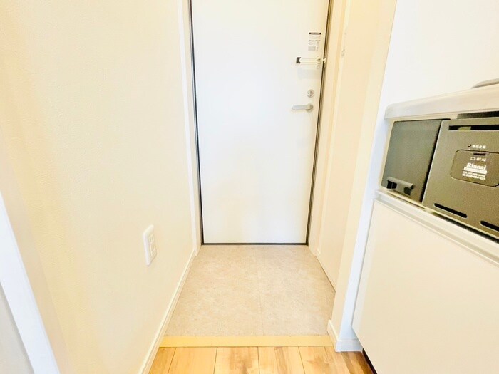 物件内観写真15　(玄関)