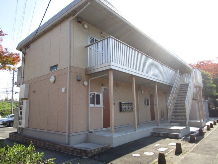 物件外観写真4　(エントランス部分)