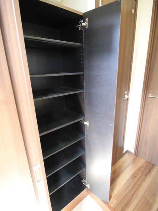 物件内観写真15　(靴箱)