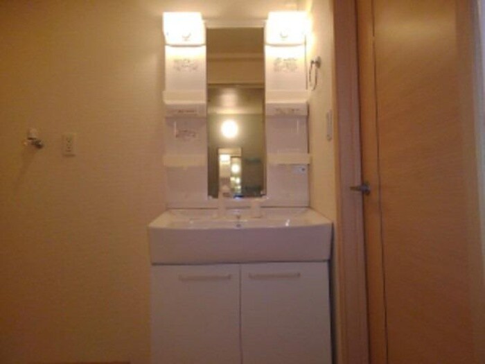 物件内観写真6　(洗面)