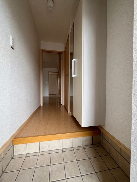 物件内観写真10　(廊下)