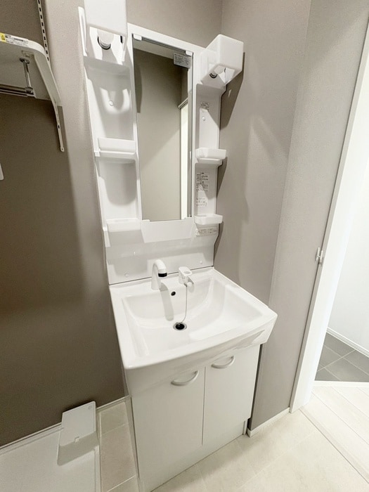 物件内観写真11　(洗面)