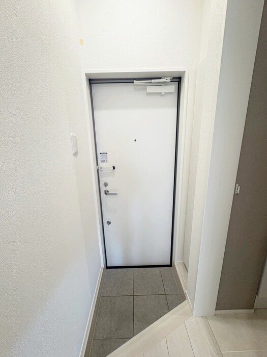 物件内観写真15　(玄関)