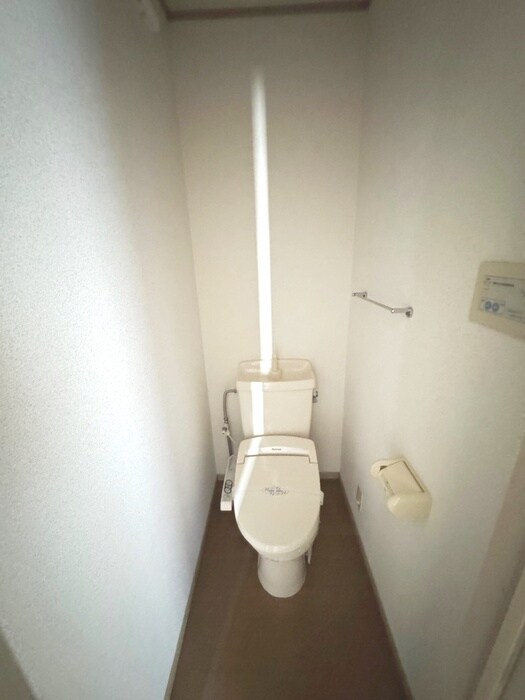 物件内観写真12　(トイレ)