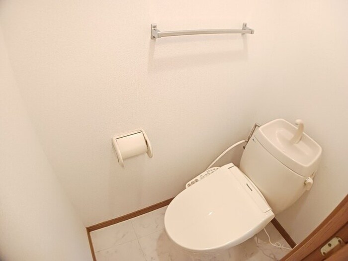 物件内観写真13　(トイレ)
