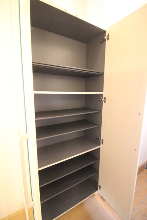 物件内観写真16　(室内からの展望)