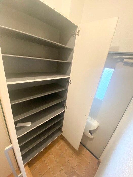 物件内観写真17　(靴箱)