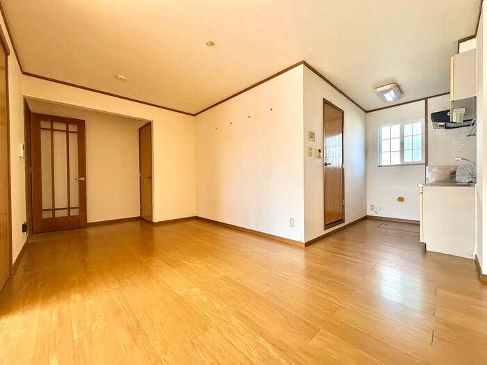 物件内観写真3　(居室)