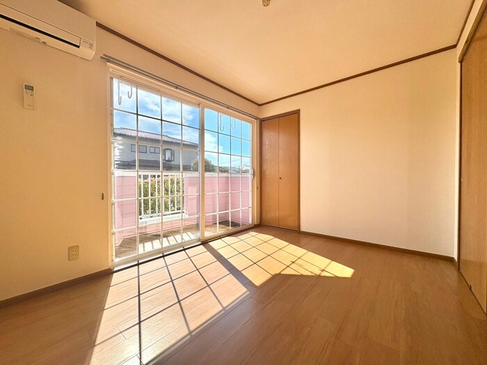 物件内観写真4　(居室)