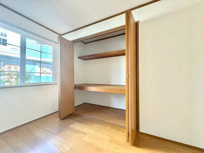 物件内観写真6　(収納)