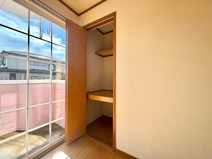 物件内観写真7　(収納)