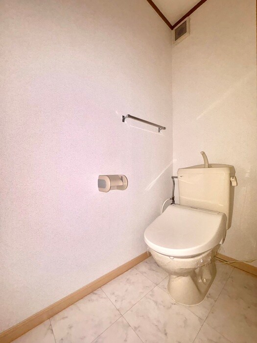 物件内観写真11　(トイレ)