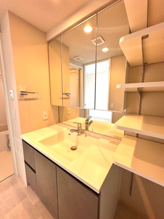 物件内観写真12　(洗面)