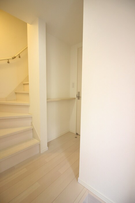 物件内観写真20　(廊下)