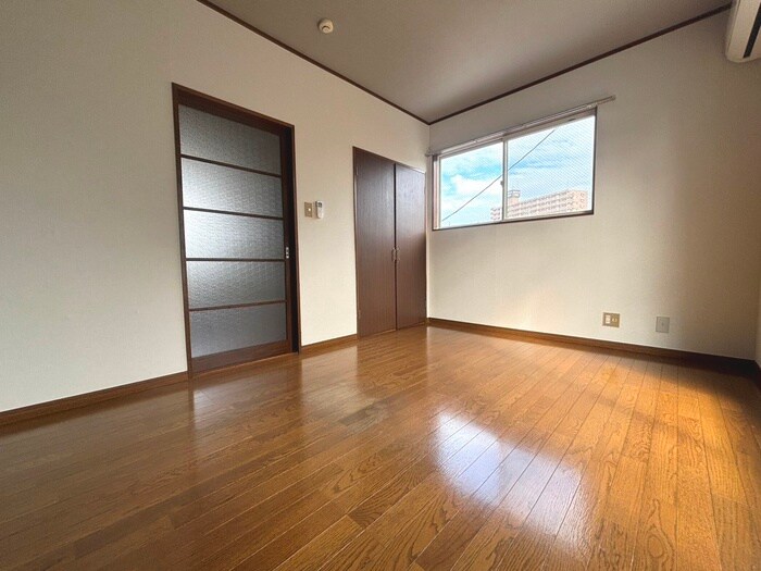 物件内観写真9　(居室)