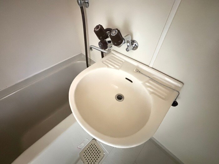 物件内観写真13　(洗面)