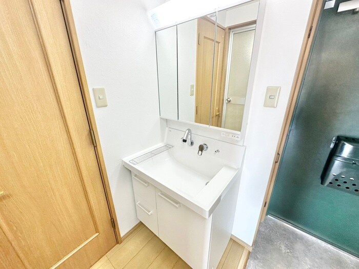 物件内観写真13　(洗面)