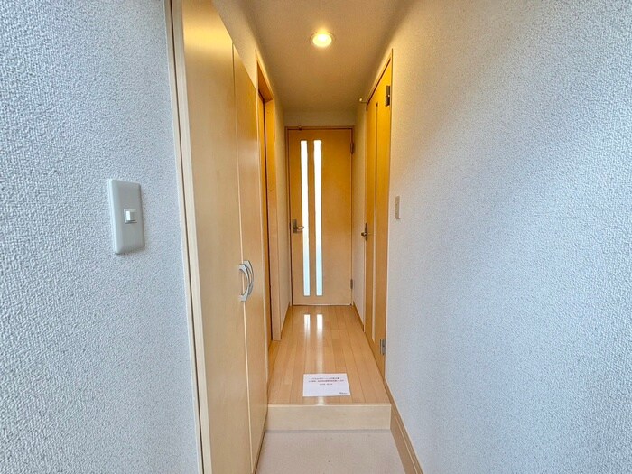 物件内観写真19　(廊下)