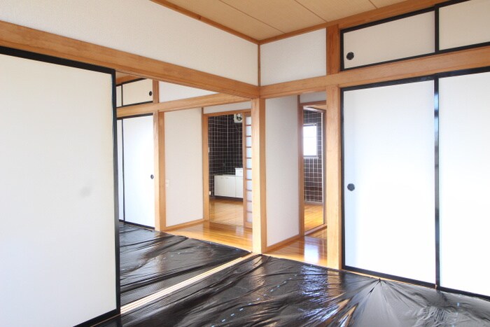 物件内観写真8　(居室)